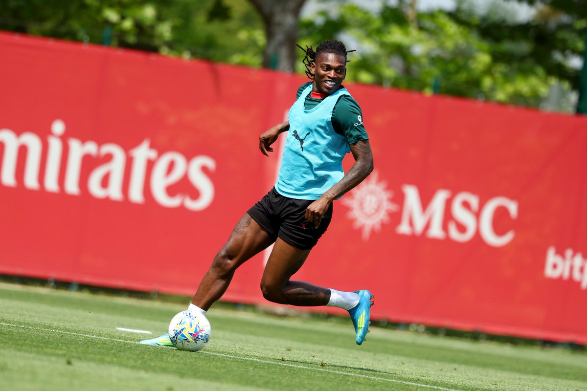 Rafael Leão tweet media