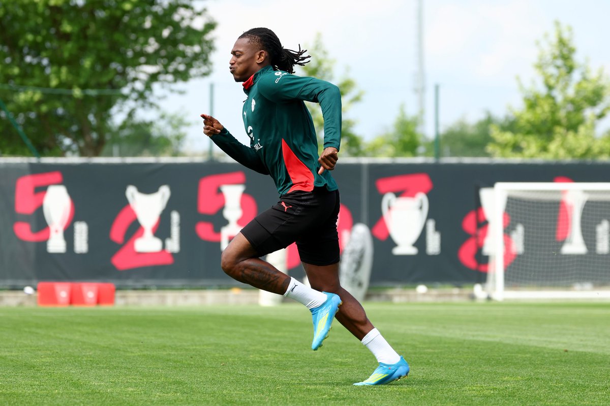 Rafael Leão tweet media