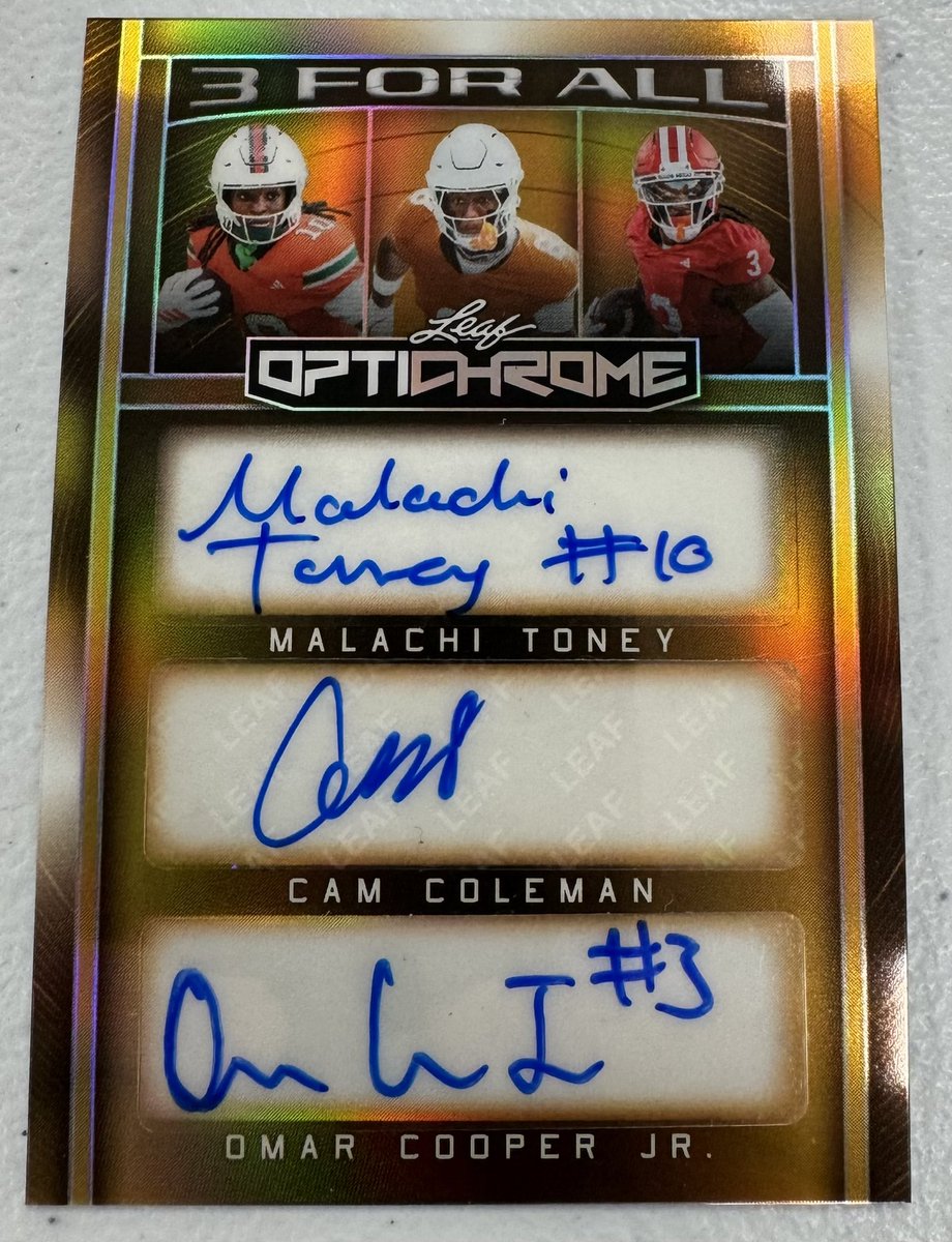 Leaf_Cards's tweet photo. 2026 Optichrome Football live look in!! Check out the extremely rare Peace and Have a Nice Day parallels! https://t.co/ZX5oawdnzY