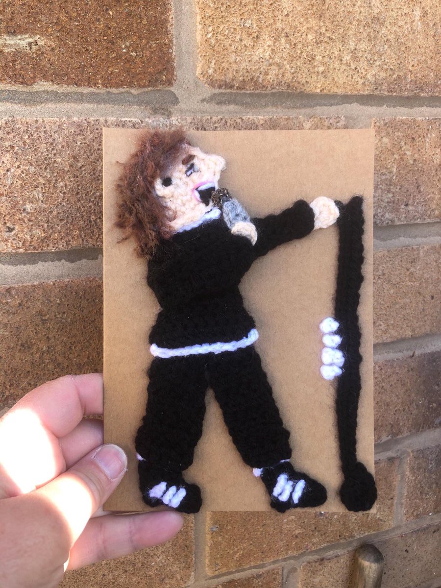 Offthehookhelen's tweet image. This is my pattern &amp;amp; VERY loosely resembles ⁦@LewisCapaldi⁩ 🤣sorry Lewis! Features hard to make in wool especially hair! 😂 it’ll give you a great laugh if nothing else! I enjoyed making it listening to #staylove on repeat! offthehookhelen.etsy.com/listing/449674… #lewiscapaldi #singer