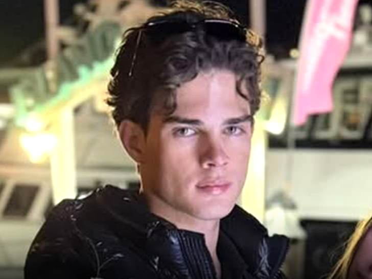 ClavicularUpdates tweet media