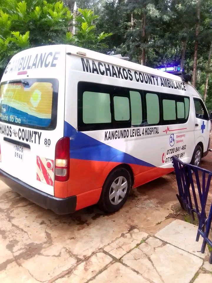 _Shekhe's tweet photo. Hii itakubeba not before paying a hefty price.

Na ukifika Hospitali pale Machakos Level 5 (County referral hospital)  Unatumwa Syringes na Dawa hapo Kwa chemists Nje ya gate 😂😂

I have never seen such incompetence

Wavinya Ni WANTAM https://t.co/P3jIoQS3EY