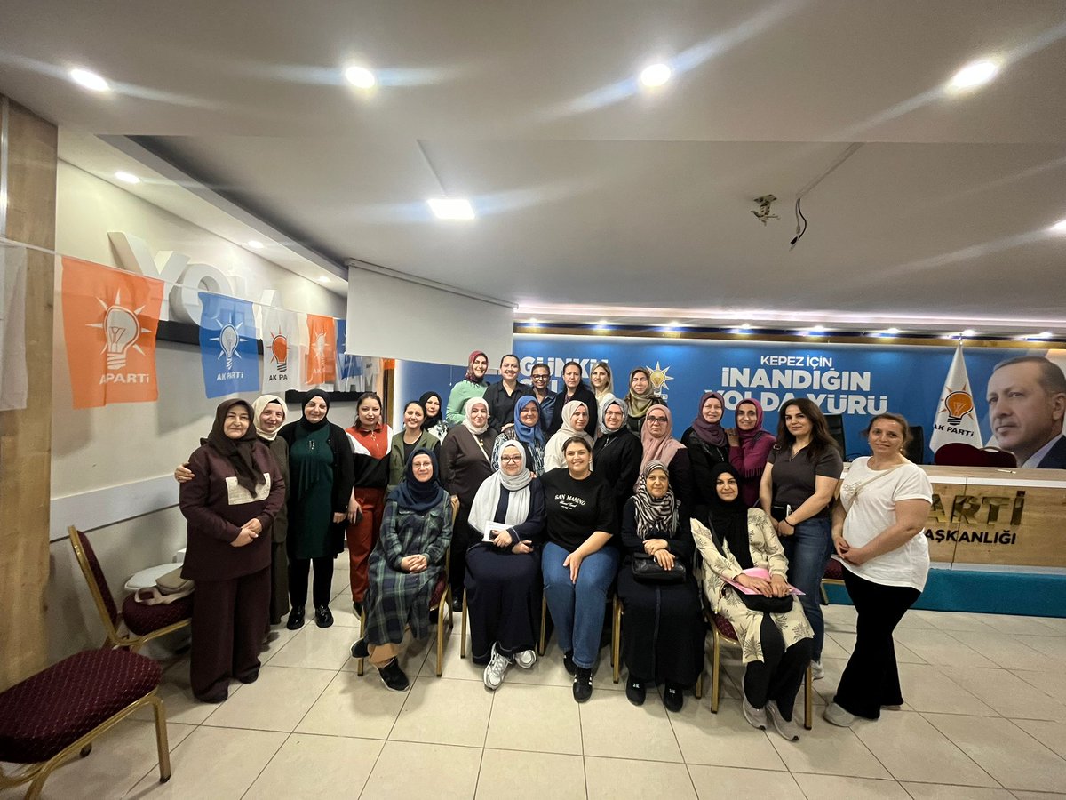 ak_kepez's tweet photo. 📍Kepez İlçe Başkanlığı

İlçe Kadın Kolları başkanımız Eray Yıldız Ünlü başkanlığında İl Kadın Kolları Başkanımız Sn.(@GlinZboz) İlçe Koordinatörlerimiz Mehibe Ekin,Filiz Doğan'ın kıymetli katılımlarıyla,

Haftalık Olağan Yönetim Kurulu Toplantımızı Gerçekleştirdik. https://t.co/Xgp2kxqkZI