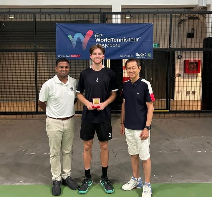 Not_Esportivas's tweet image. ITF TENNIS!
Parabéns aos tenistas campeães do @ITFTennis de M15 de Singapore 
Simples: Tristan Stringer 🇺🇲/🏆(1)
Duplas: Hikaru Shiraishi (🇯🇵)/ Riku Takahata (🇯🇵)
#ITFWorldTennisTour #ITFtennis #tennis #STA #Singapore #KallangTennis #TristanStringer #HikaruShiraishi #RikuTakahata