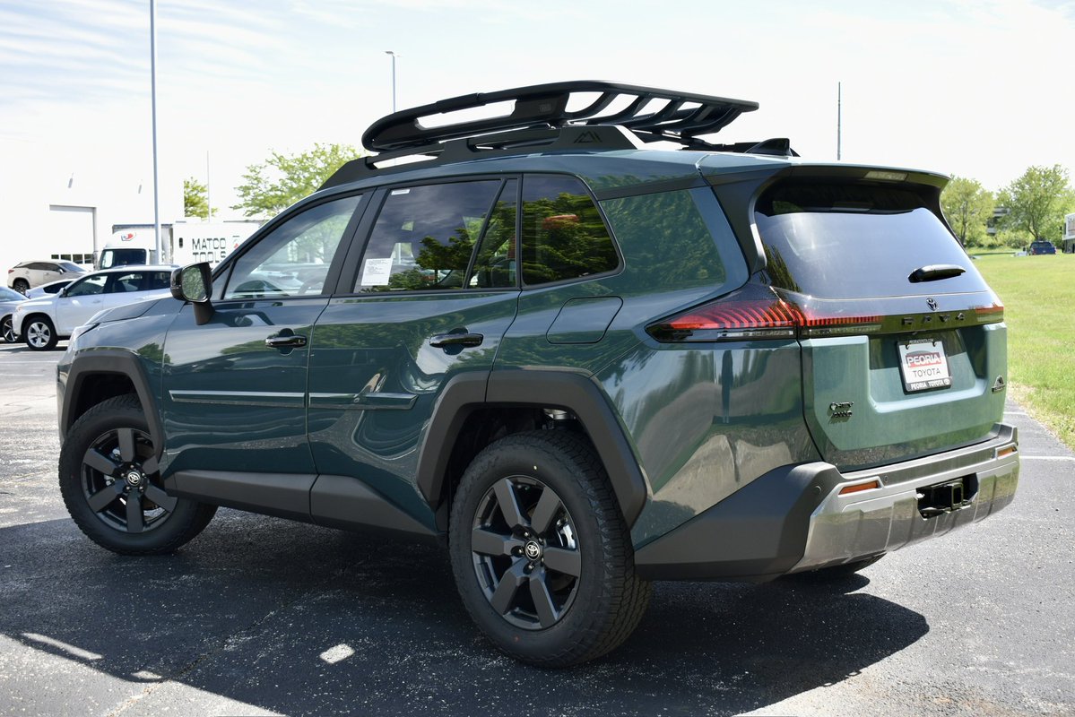 Peoria_Toyota's tweet image. 🌲 NOW HERE at Peoria Toyota: 2026 RAV4 Woodland Edition in Everest!

Rugged styling, Woodland interior, roof rack, LED trail lights &amp;amp; off-road upgrades built for adventure. Only one in so far—more on the way.

📍 Stop in before it’s gone!

#PeoriaToyota #RAV4Woodland #NewArrival
