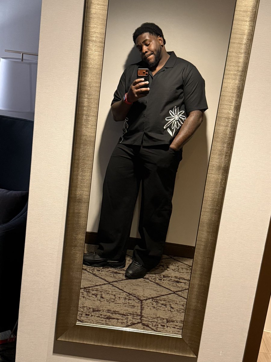 Chucky Vee (@d1vaughn) on Twitter photo 