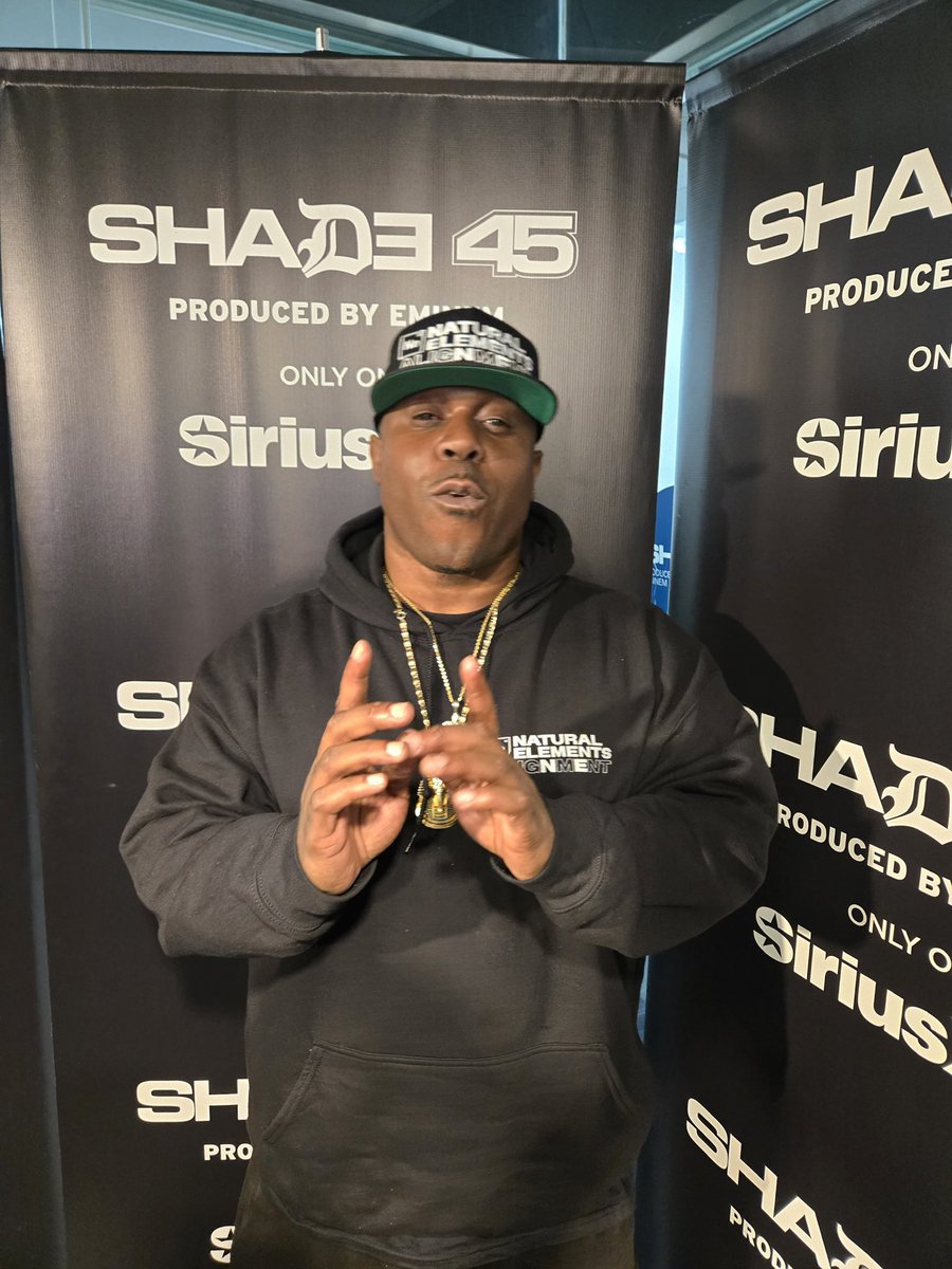 TheRealSwigga's tweet image. Had a BLAST up at @Shade45 last week at @RapIsOuttaCntrl (@ItsDJEclipse @djriznyc ) &amp;amp; @iDstroy Show (and we did @StatikSelekt Show a few days Before) | Thanks for Alllllllllllllllll the LOVE we been Gettin for that ‘ALIGNMENT’ Album! #OutNOW | NE4LIFEnt / @fatbeats Zoom!!!!!!!!!!