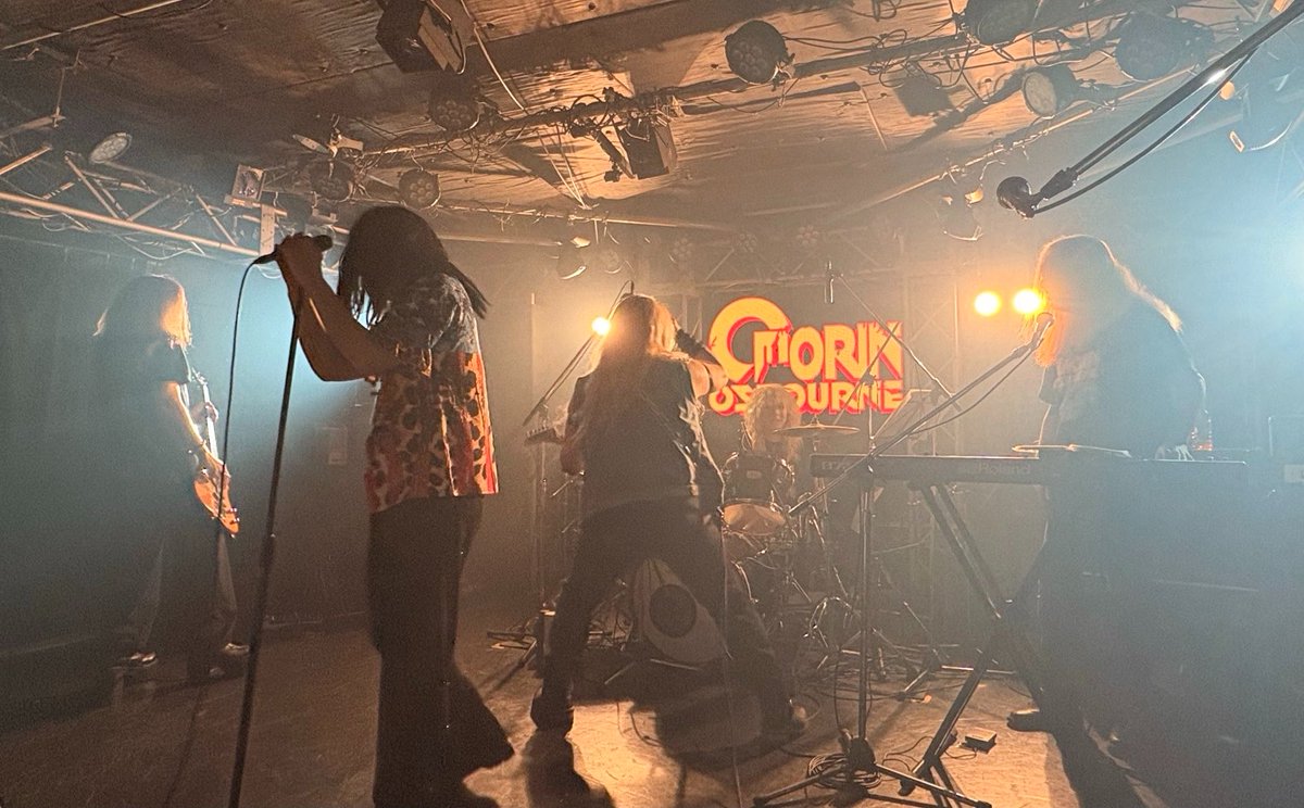 crescendo_jp's tweet photo. 今日も楽しかったー！

俺もだけどメンバーみんな忙しい人たちの集まったOmorinOsbourneなのに

次回は5/29金、その先もどんどんライブが増えていきw、年内に(今のところ)あと3本…？笑

なんなら来年の昭和の日もOzziFest開催しようとかなってるし笑

大好きな人たちと遊ぶのは普段の忙しさの活力源！ https://t.co/mYBhfNneP0