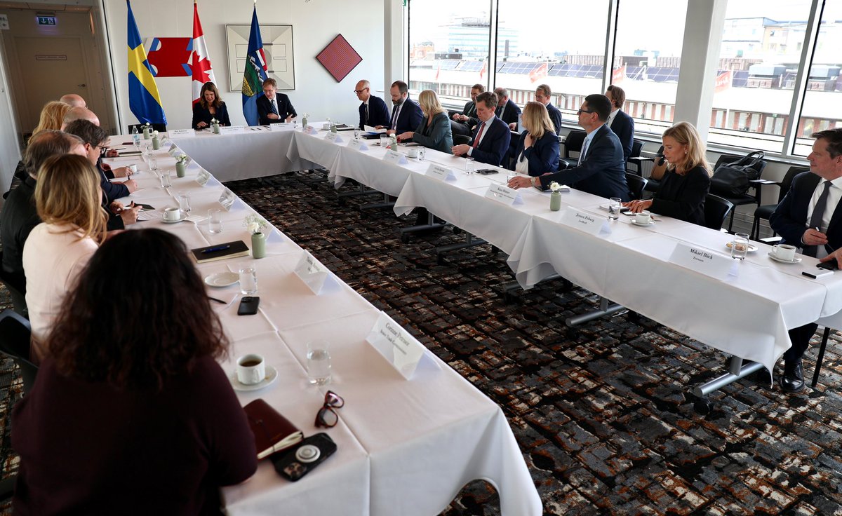 ABDanielleSmith's tweet photo. Yesterday, we met with Swedish business leaders from defence, technology, transportation, telecoms, geothermal, and healthcare at a roundtable hosted by Canada’s Ambassador to Sweden @robertdsinclair.

With a low-tax environment and a highly skilled workforce, Alberta offers an attractive place to invest and a natural North American entry point for Swedish companies 🇸🇪