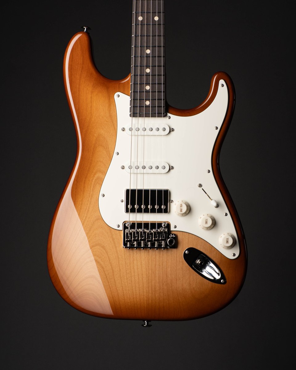 Suhr Custom tweet media