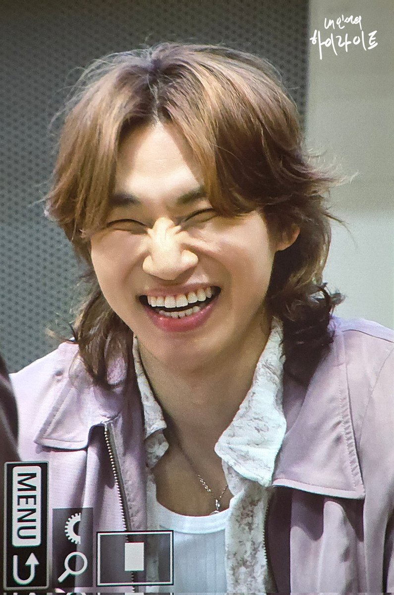 museofdae's tweet photo. Daesung. Please never stop being happy, keep on smiling🥹💛 because your smile is a cure to someones bad day🥹 and if someone decides to make you sad or upset, I'm gonna make their life a living hell☺️💛 https://t.co/BQxGKom6UU