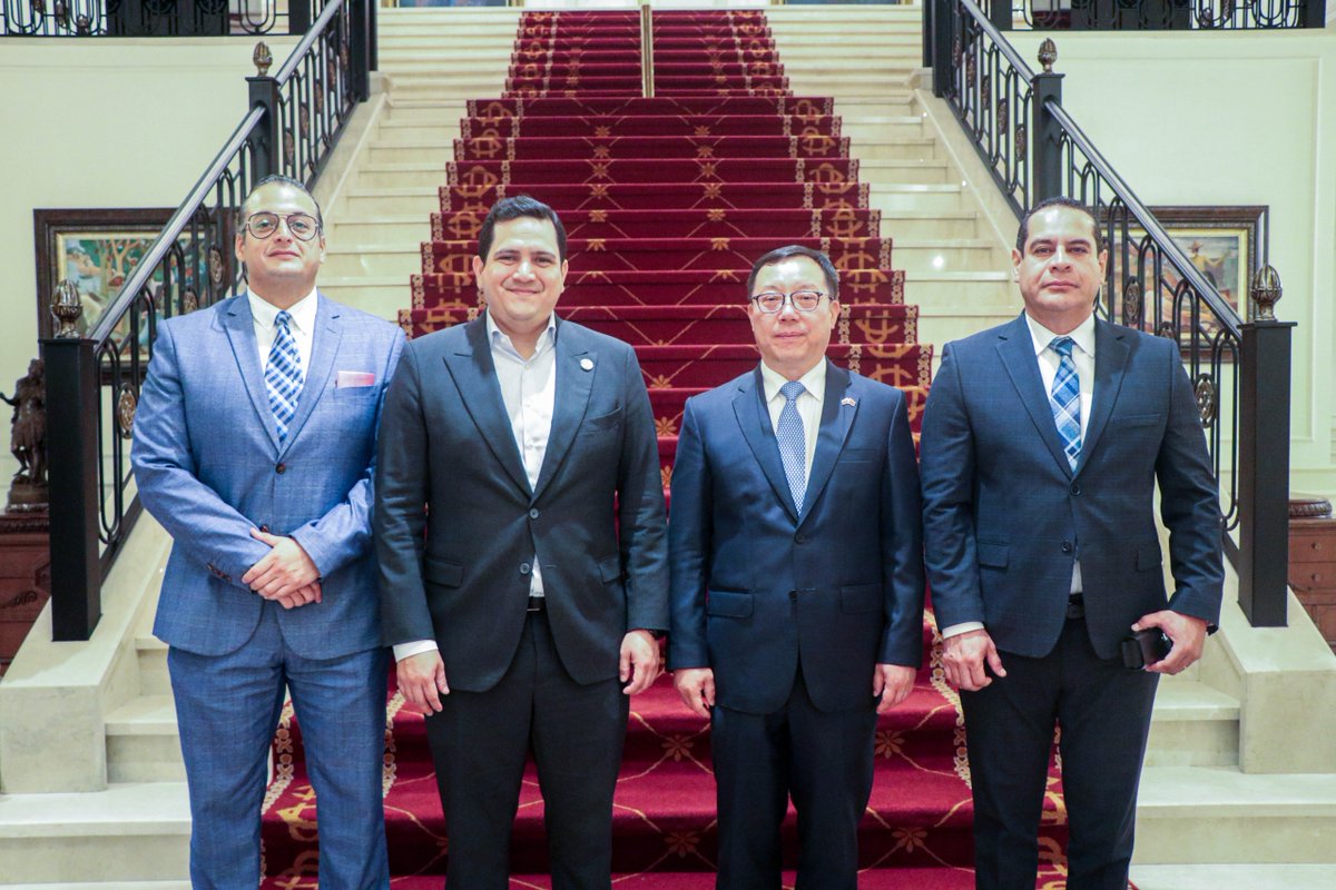 acorbanec's tweet photo. ACORBANEC participó, como miembro del directorio de @CORDEX_EC  en un encuentro con Sun Xiangyang 🇨🇳 @EmbajadaChinaEc  para fortalecer la relación comercial y potenciar las exportaciones ecuatorianas.

Nuestro gremio estuvo representado por @Richardwsv  su Director Ejecutivo. https://t.co/ICKKoFPHk8