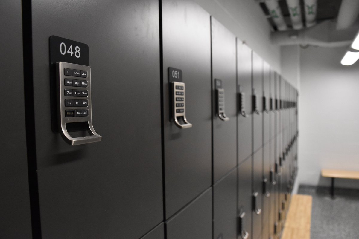 avon_central's tweet image. In #Avon Middle School, work on our new locker rooms is nearly complete as crews recently finished installing new, textured flooring. 

Our athletic team rooms off the locker rooms, which will house home and visiting teams during sports contests, are also largely complete.

2/4