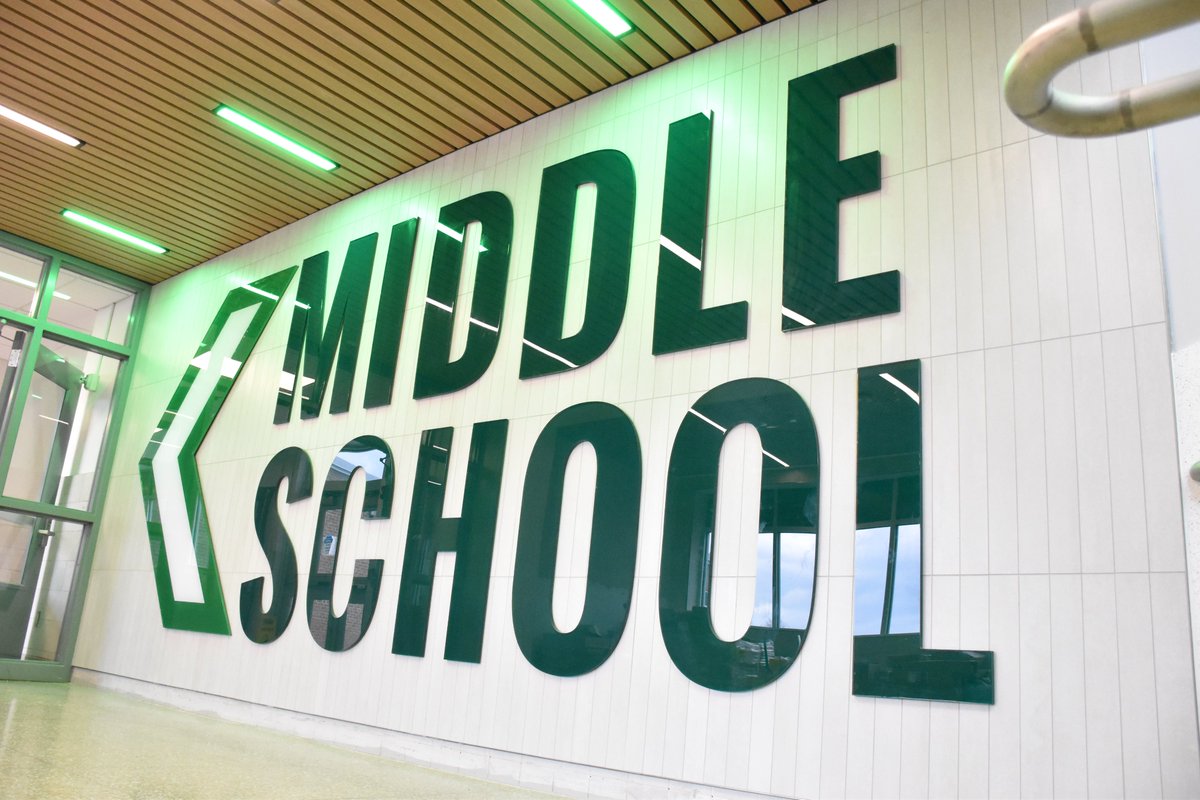 avon_central's tweet image. In #Avon Middle School, work on our new locker rooms is nearly complete as crews recently finished installing new, textured flooring. 

Our athletic team rooms off the locker rooms, which will house home and visiting teams during sports contests, are also largely complete.

2/4