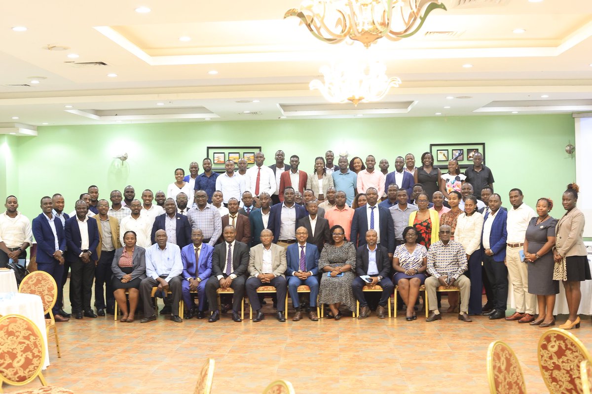 Ronald_Gaganga's tweet photo. Yesterday, the Valuation profession embarked on a journey to operate under a law. The Valuation Act 2025 provides for the establishment of the Institute of Certified Valuers of Uganda. I was honoured to be among the CVUs during the inauguration the ICVU.
Time to serve our people. https://t.co/xSNNFeAu06