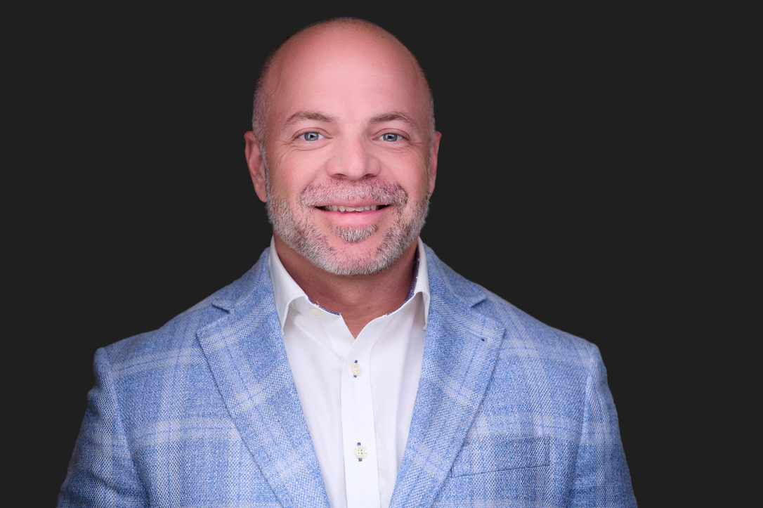 Clint Fiore 🦬 DM for Biz Deals tweet media