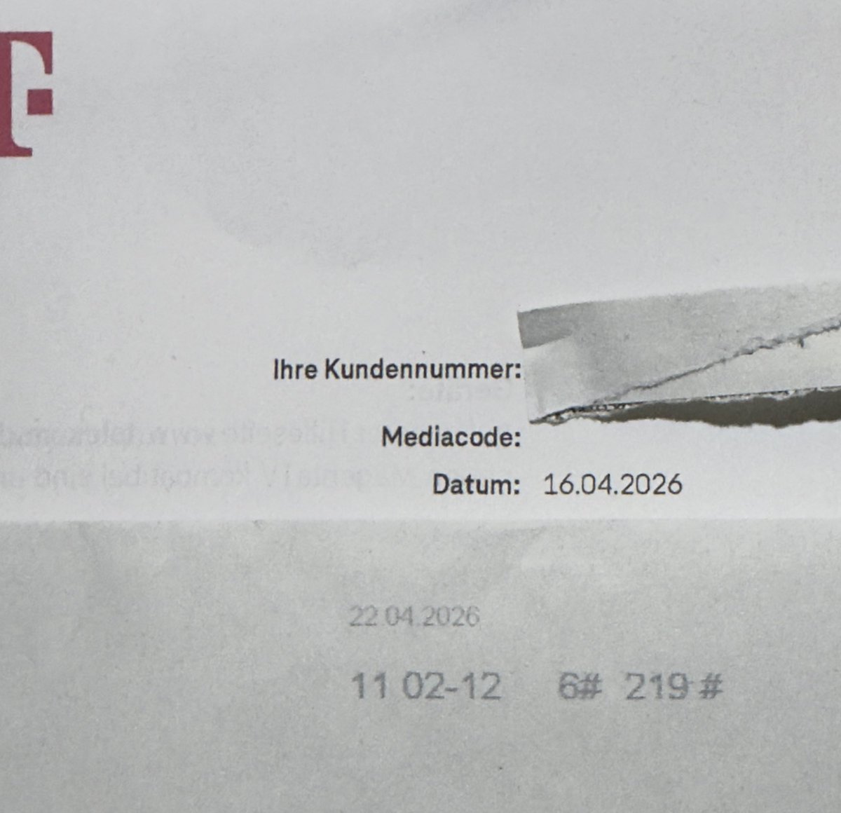 area_57's tweet photo. @Telekom_hilft Kleine Ergänzung dazu, heute habe ich dann den Beief erhalten, ausgestellt am 16.04. frankiert 22.04. https://t.co/vWhZ6kuDuB