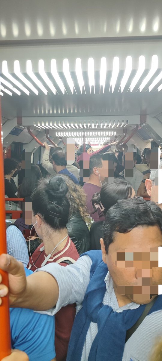 Linea9sinB's tweet photo. @jorgerodrigodo ¿por qué “no van a llegar todos los metros” de la L9 a Arganda en 2030? Te mandamos una foto de como vamos AHORA MISMO desde Pta. de Arganda hacia Arganda. ¿Rentabilidad? ¿Nos apilamos unos encima de otros? @metro_madrid @MalasLenguas_Tv @telemadrid @MananerosTVE https://t.co/PhvrtsztSu