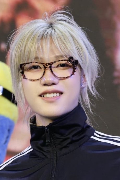 annie vai ver o enha 🦇 tweet media