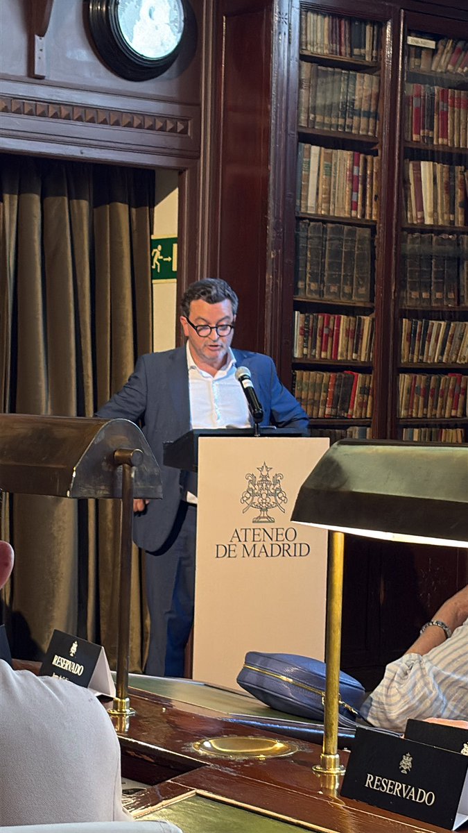 Fundación Francisco Largo Caballero tweet media