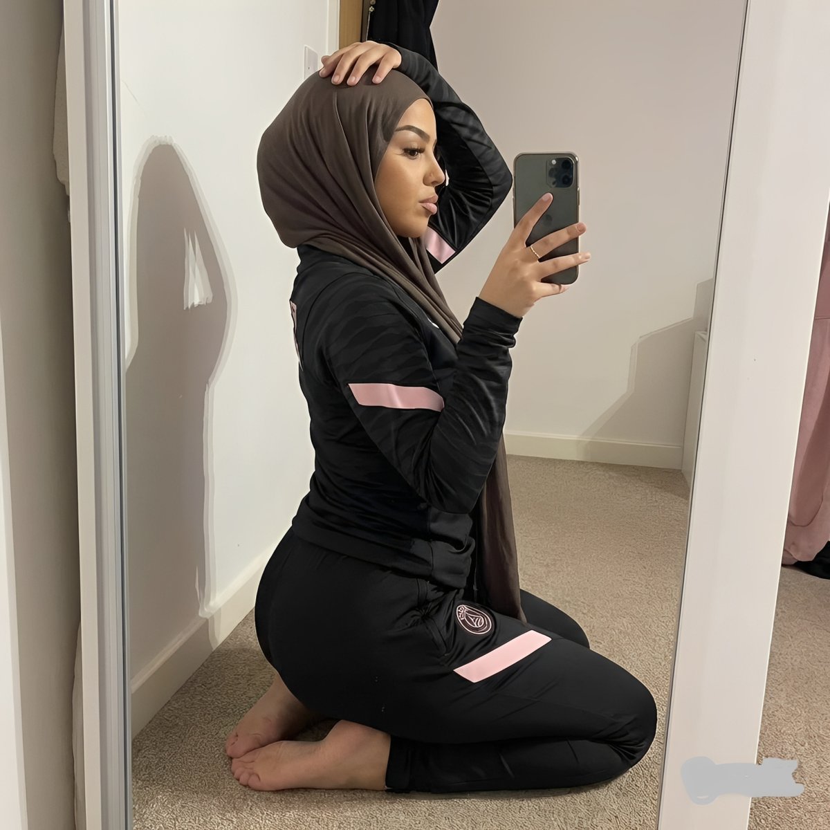 DESI_PLUG tweet media
