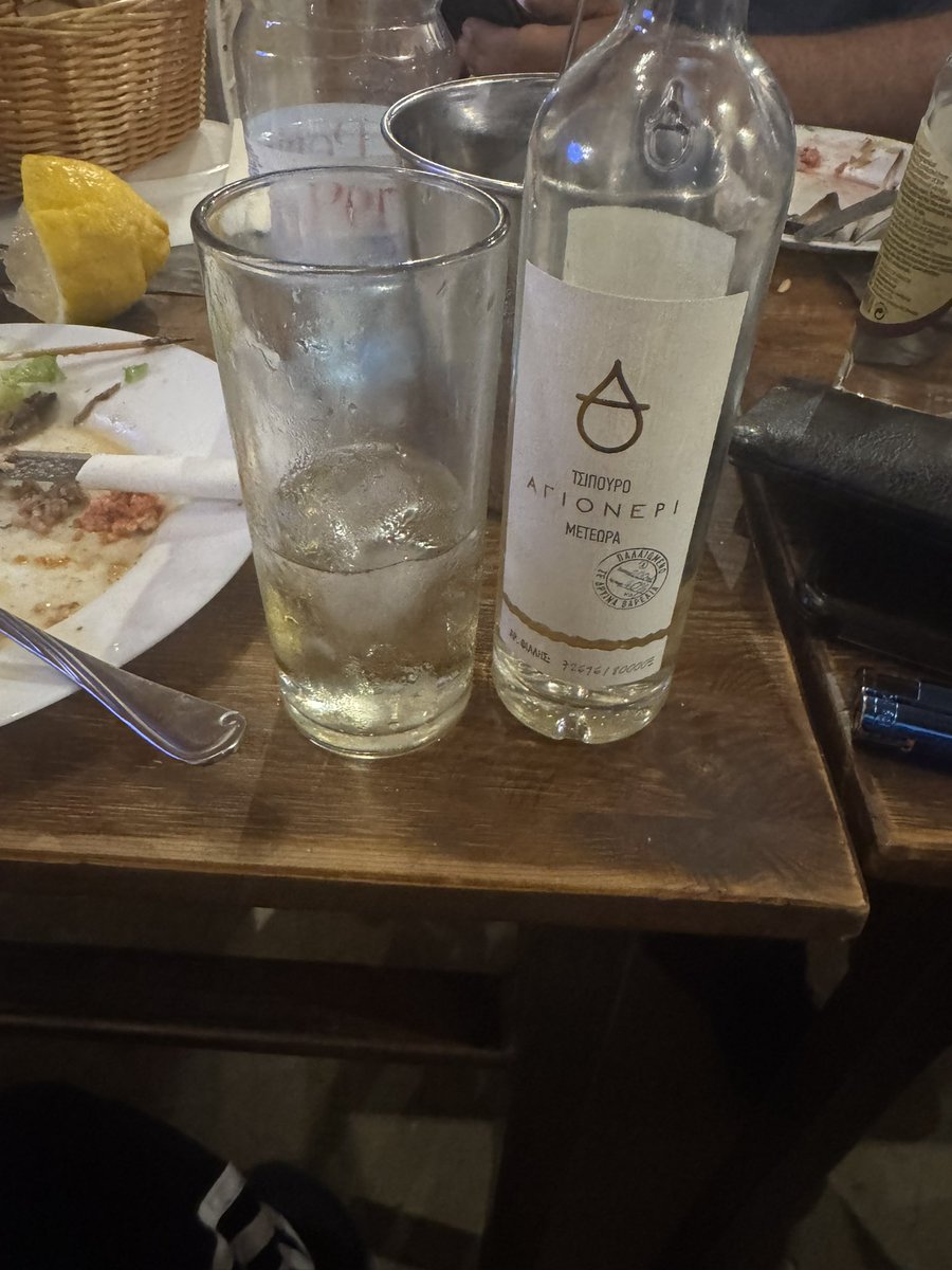 EraklisA's tweet photo. Ο ναργιλές να ανάβει..
ΑΠΟΛΛΩΝ ΘΡΥΛΟΣ ΚΥΠΕΛΛΟ!
Δωσαμε και το αίμα μας πριν τον αγώνα @Miltos_M !
Ο καλύτερος στον τελικό ας το πάρει!
Μετα απο χρόνια είμαστε ξανά στον τελικό και θα ταξιδεψουμε σίγουρα ΕΥΡΩΠΗ!
Στην υγεια σας και καλο βραδυ! https://t.co/1JOCRRHaUa