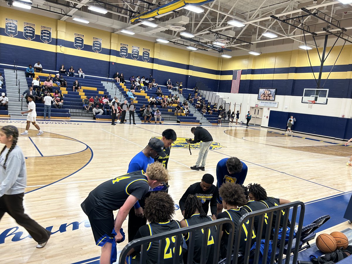 Tre3Alexandrea's tweet photo. Year 1 ✅ and what a foundation we built!  

Watching these young men grow &amp; mature has been the real reward.  

Year 2 Loading…
Let’s go Bayshore‼️ 🏀🐻

#ProinLife #TheShore https://t.co/QQPBWMKTiF