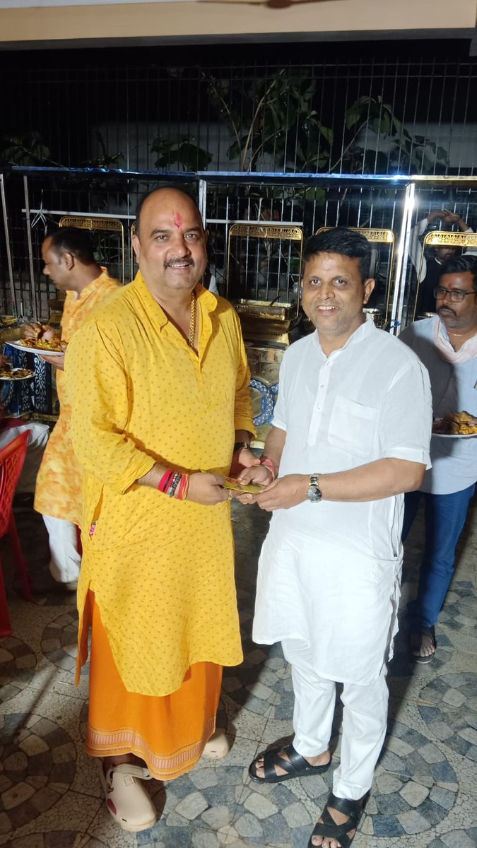 Shishir4Patna's tweet image. ईश्वर से प्रार्थना है कि उनका नया गृह सुख, शांति, समृद्धि एवं सकारात्मक ऊर्जा से सदैव परिपूर्ण रहे तथा परिवार में खुशहाली बनी रहे। 

#GrihaPravesh #NewHome #Blessings