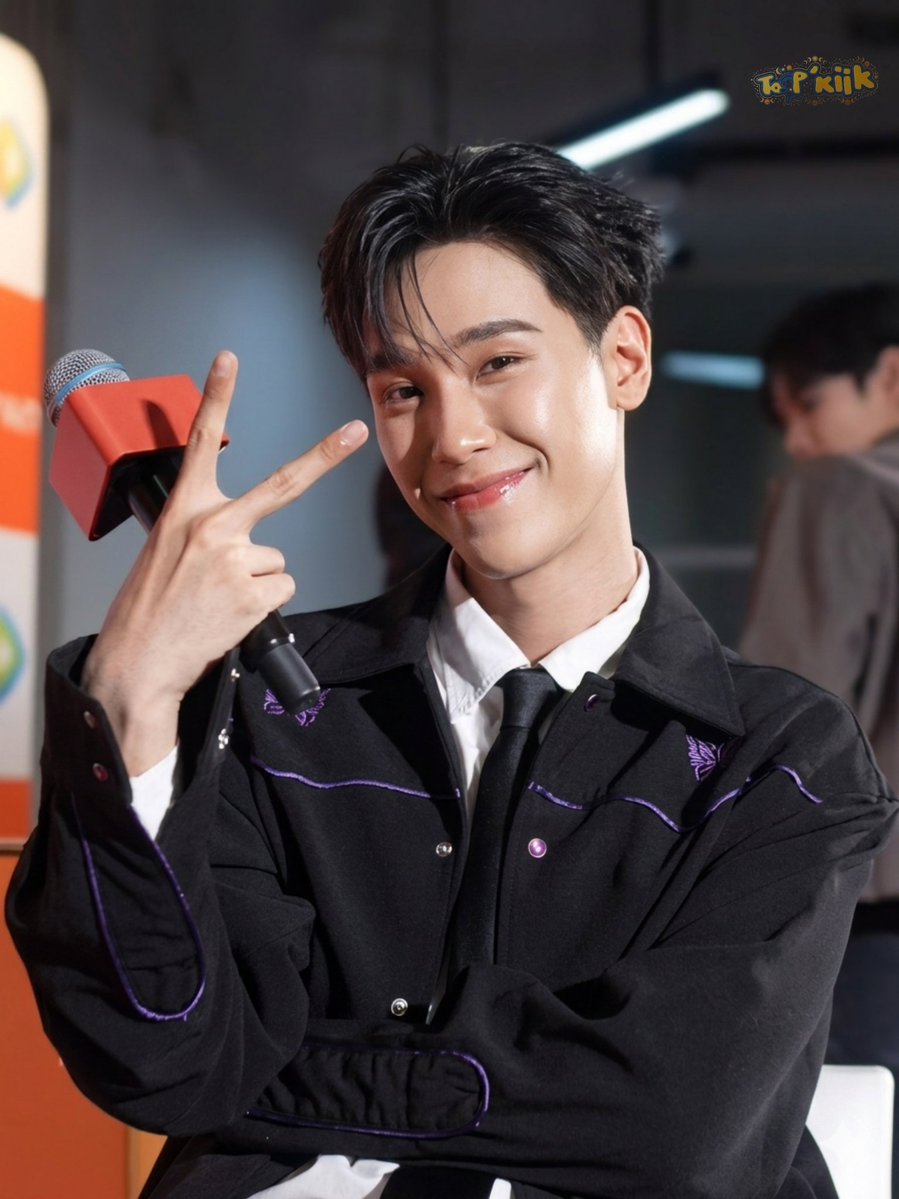 MiiKiiKTN's tweet image. กลจ. จาก พิจู 🤏✌️✌️

MRS X WETV LIVE 

#WeTVxMyRomanceScammerLIVE 

🌞 #junniorrs 🌞@jnnrrs 🌞

🌞🌛 #JuniorMark 🌛🌞