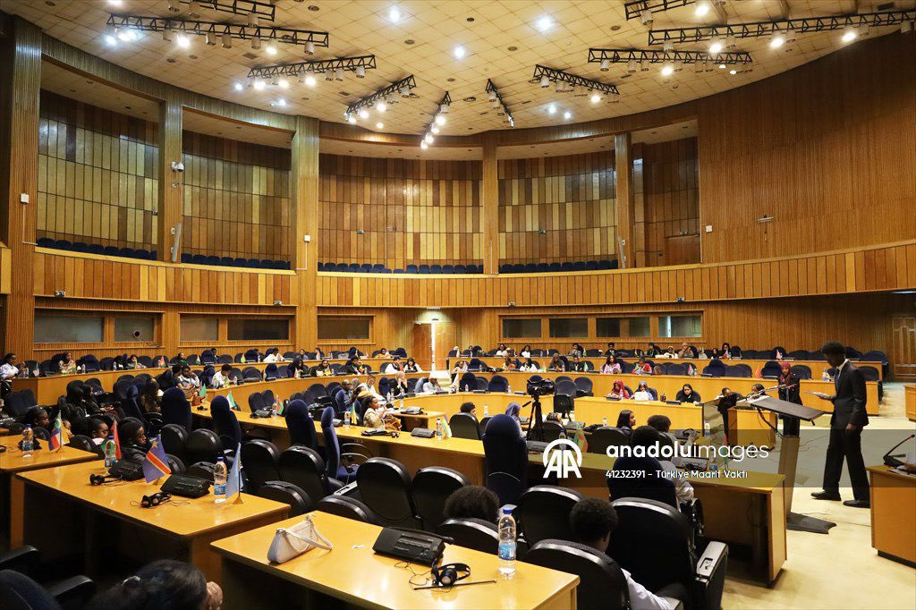 merhabafrika's tweet image. 🌍🗯️ Türkiye Maarif Vakfının programında Afrikalı gençler kıtanın sorunlarını tartıştı

@TMaarifVakfi, Etiyopya'da🇪🇹 Afrika'nın geleceğine yönelik eğitim, liderlik ve kalkınma başlıklarının tartışıldığı 4. Maarif Model Afrika Birliği (MMAU) Programı'nı gerçekleştirdi.

#AA