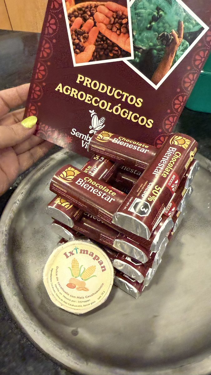 Si están por Reforma, no olviden darse una vuelta y tomarse un jugo natural de <a href="/semvidamx/">Sembrando Vida</a> o un café que están increíbles.

¡Mi TOP es el de Arándano! 💜 
Este sueño se consolidó con mi Subse y hay productos chidísimos de Personas Sembradoras.

Reforma 116 📍✨ 
#consumelocal