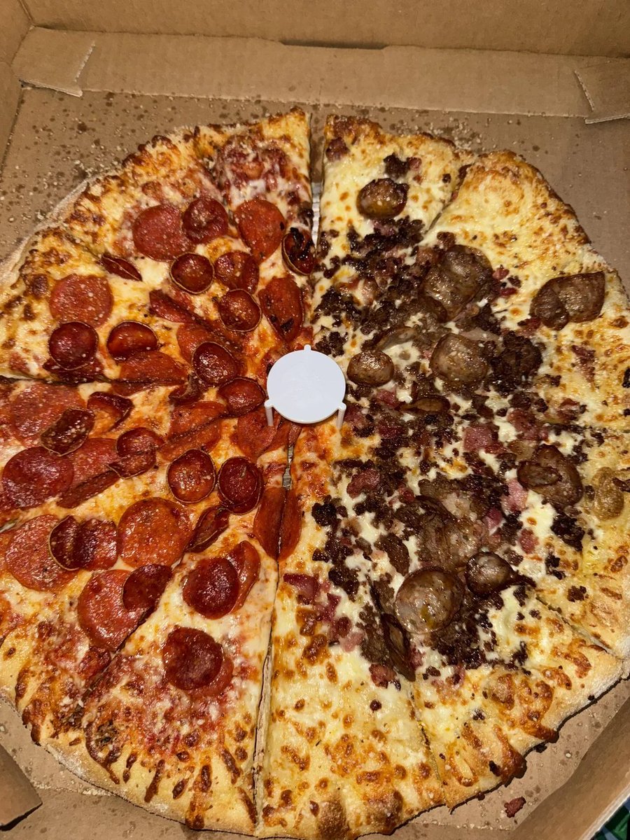 meme bastard 🍕 tweet media