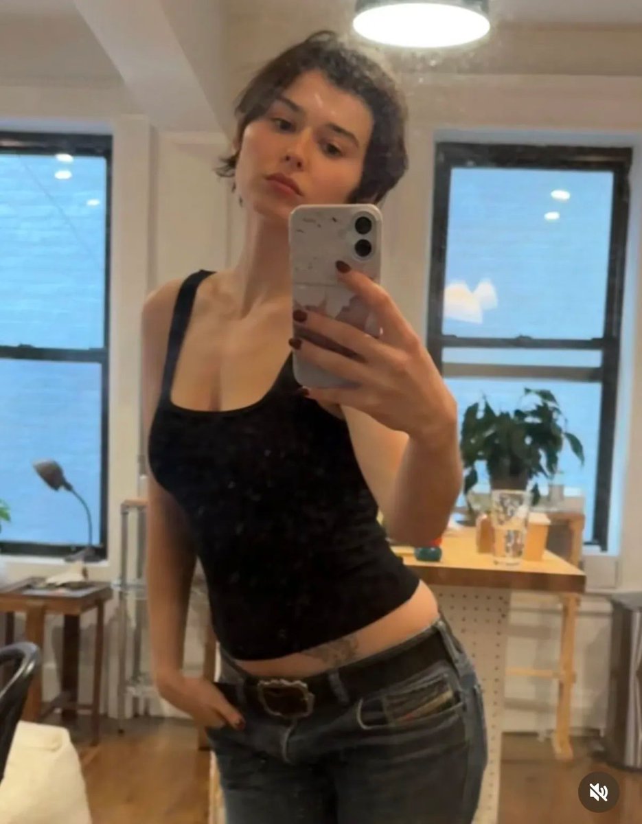 kitstanthalos's tweet photo. ruby waiting until it was complete to post herself looking the most like kndts kit she has since willow aired..... i see u. https://t.co/FQ4gDECgZq