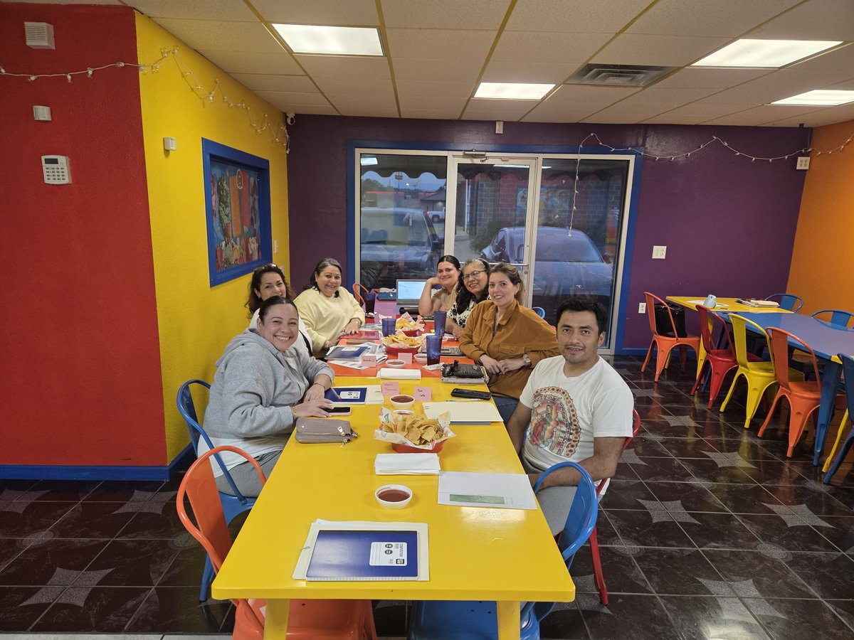 ConsulMexLir's tweet photo. ¡Arranca el Programa Consular de Emprendimiento para Mexicanas en el Exterior 2026! 🇲🇽💼 Junto a @ConexiondeNegociosLatinos, llevamos capacitación y mentoría a 4 sedes:
​📍 Little Rock
📍 Noroeste de Arkansas
📍 Russellville
📍 Huntsville
​¡Impulsa tu negocio! 🚀 #PCME2026 https://t.co/9nyh5ehEqo