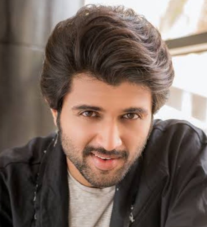 CineBuff2003's tweet image. #KritiSanon has been approached for #VijayDevarakonda X #Shouryuv 's next film - mounting on a large scale, with international technicians from Hollywood to give it a global cinematic appeal, mahurat ✅.

Kriti is currently in the early stages of talks ☑️