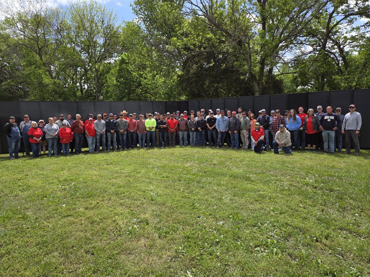 Vietnam Vet Memorial tweet media