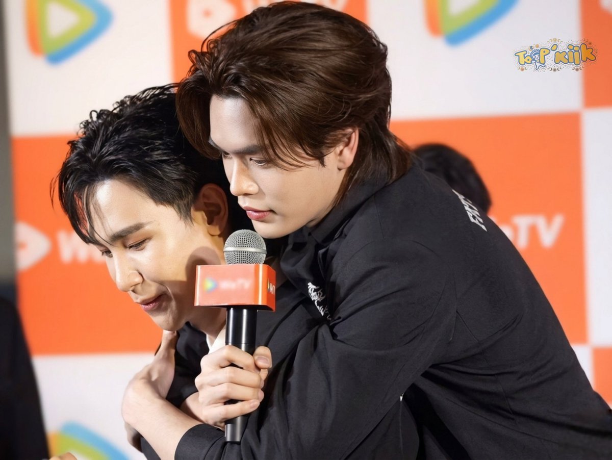 MiiKiiKTN's tweet image. มานน่าร้ากกกจัง waaa

MRS X WETV LIVE 

#WeTVxMyRomanceScammerLIVE 

🌞 #junniorrs 🌞@jnnrrs 🌞
🌛 #markjrtn 🌛@Markjrtn 🌛

🌞🌛 #JuniorMark 🌛🌞