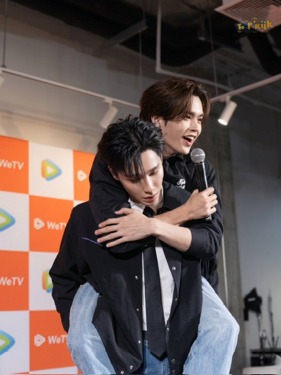 MiiKiiKTN's tweet image. มานน่าร้ากกกจัง waaa

MRS X WETV LIVE 

#WeTVxMyRomanceScammerLIVE 

🌞 #junniorrs 🌞@jnnrrs 🌞
🌛 #markjrtn 🌛@Markjrtn 🌛

🌞🌛 #JuniorMark 🌛🌞