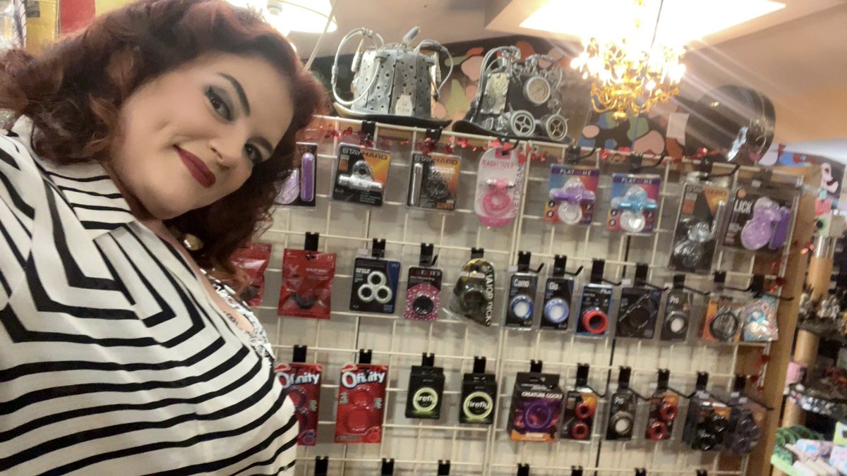 up4drea2's tweet image. Drea is here to help you get your hump day bumpin!! We have everything you need, and a few things you may like try!! 

💋Up4Drea💋5540 Yadkin rd. Fayetteville, NC 
#up4drea #essentials #sessysupplies #fayettevillncadultstore #ftbragg