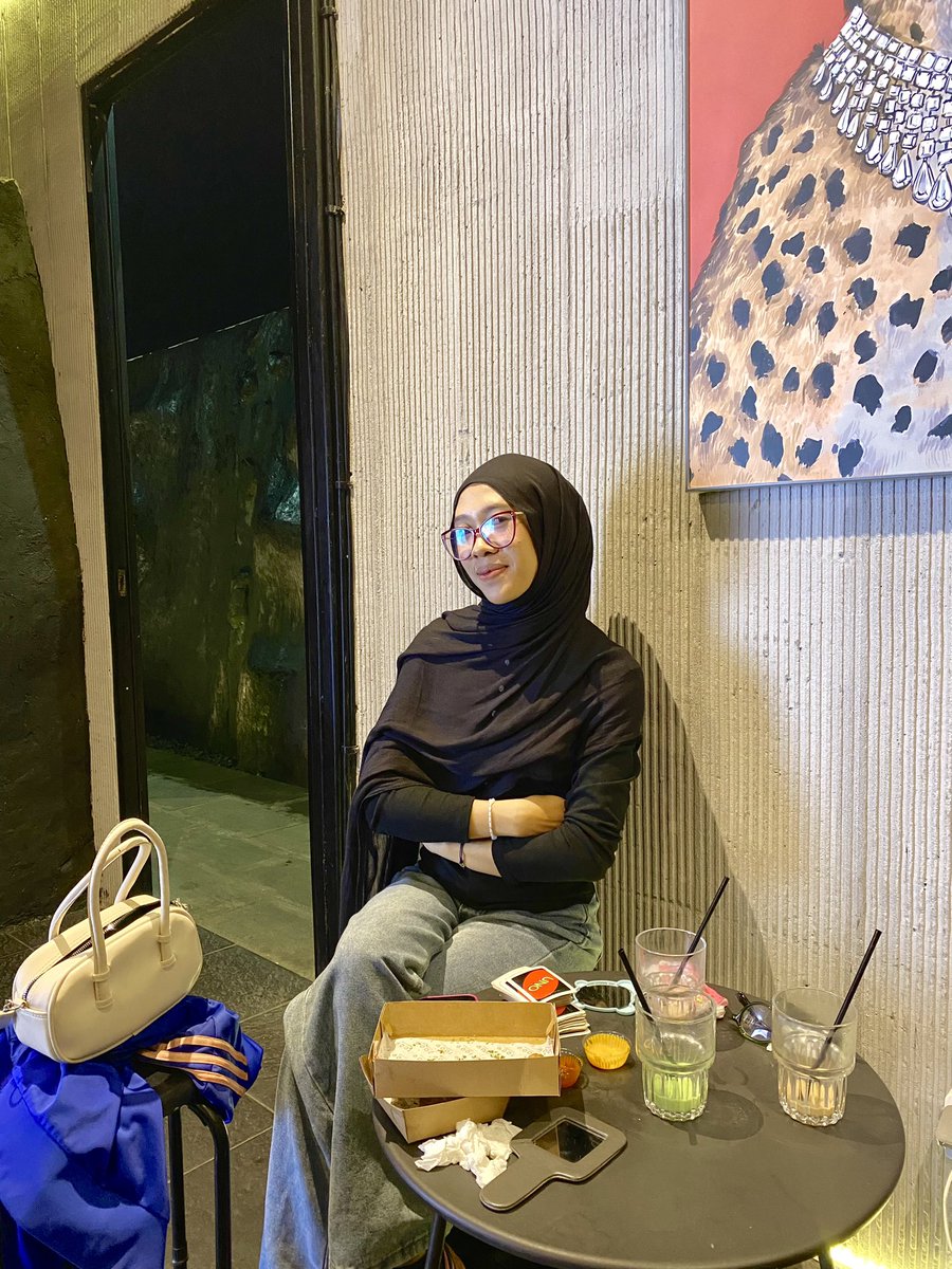 Elza tweet media