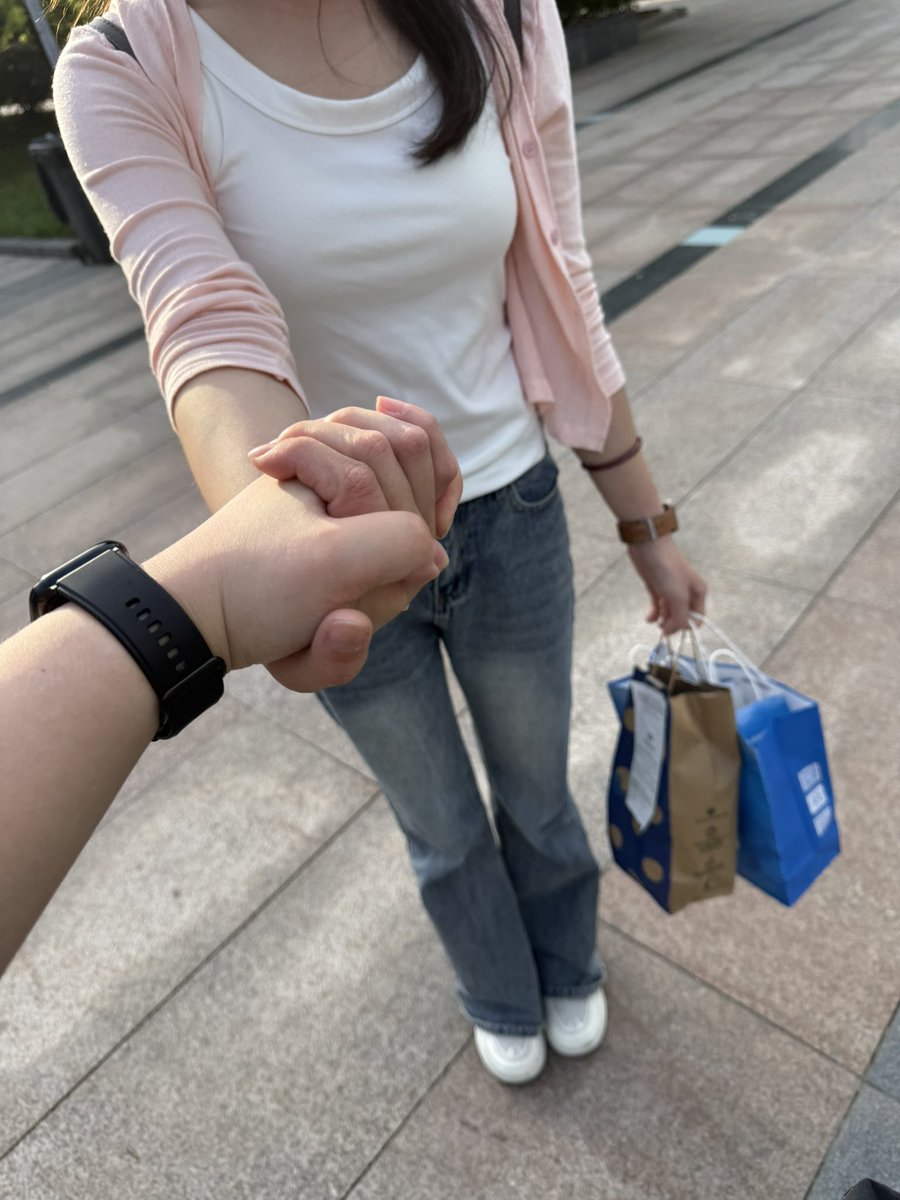 小念梨梨 tweet media