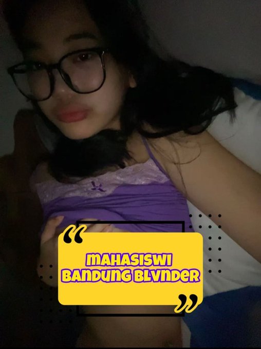 doodstreamindo7's tweet photo. Videy viral, mahasiswi bandung yang lagi blunder belakangan inii nih.
https://t.co/HA3jyC3uuK https://t.co/iq3TGaiaHS