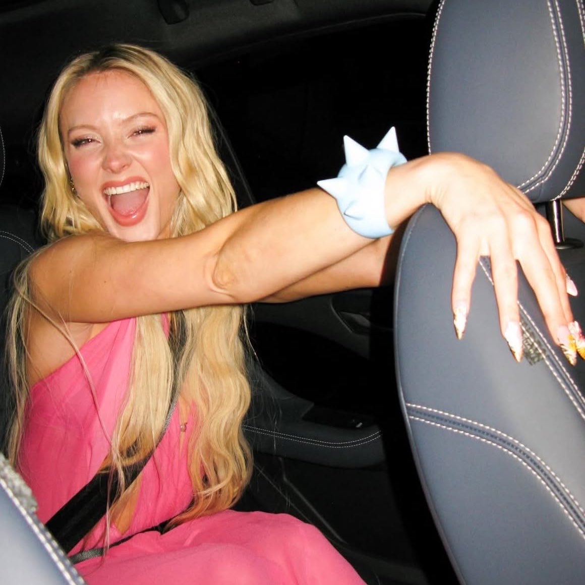 𝖠𝗆𝖾𝗅𝗂𝖺, ✿ tweet media