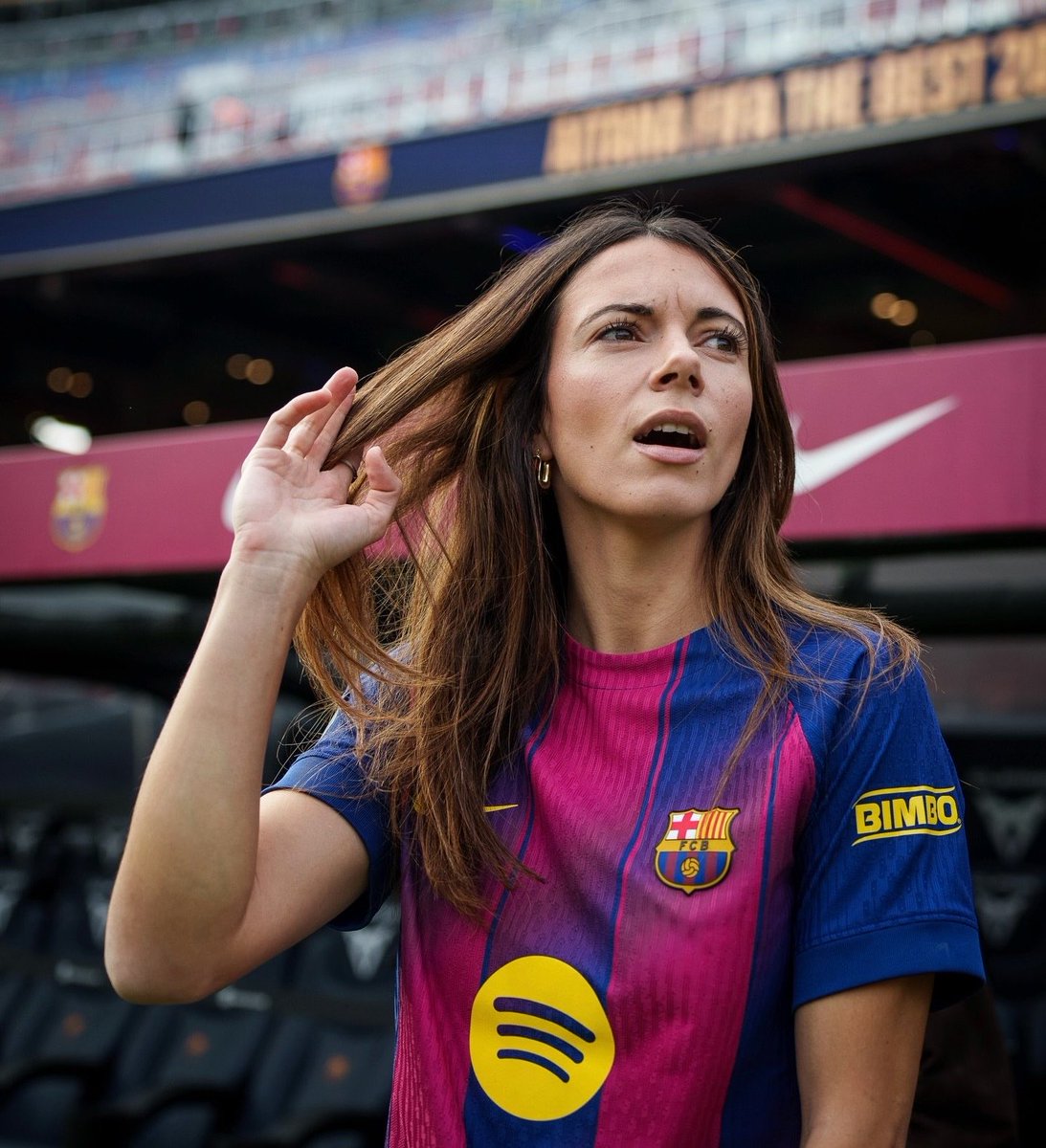 ✅ Pere Romeu confirms that Aitana Bonmatí will be available for Sunday’s UWCL semi-final second leg against Bayern Munich at the Spotify Camp Nou.

— <a href="/totcosta/">Tot costa</a>