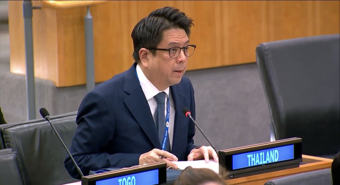 ThailandUN's tweet image. At the #UN Committee on Information, Amb @CherdchaiC called for stronger information integrity, media literacy, and protection against misinformation and hate speech. 🇹🇭 supports UN modernization through responsible AI and data, while bridging the digital divide and promoting