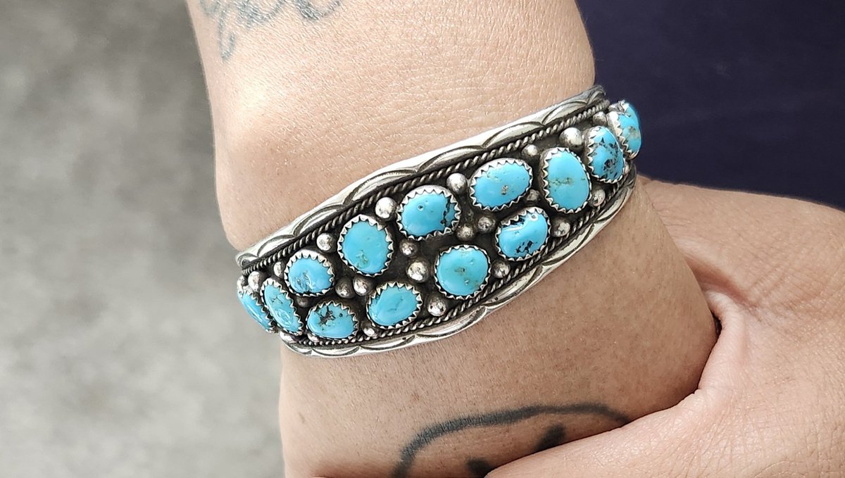 THA CLARKS tweet media