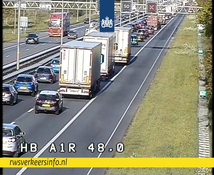 Ongeval met twee voertuigen op de A1 bij Barneveld