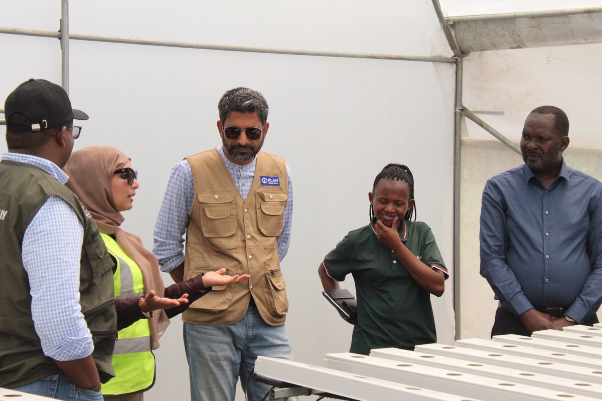 IImbaraga's tweet image. Today, a joint field visit was conducted in @BugeseraDistr,at a newly completed hydroponic greenhouse, in a project funded by @PlanRwanda.
The visit brought together a @RwandaAgri delegation led by the PS Dr Olivier Kamana, @PlanRwanda ,and @IImbaraga as the implementing partner.