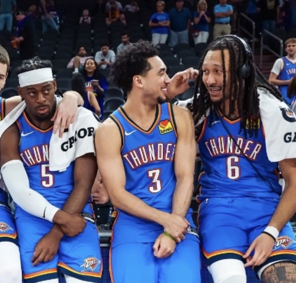 ophelia🎐#ripcitystandup tweet media