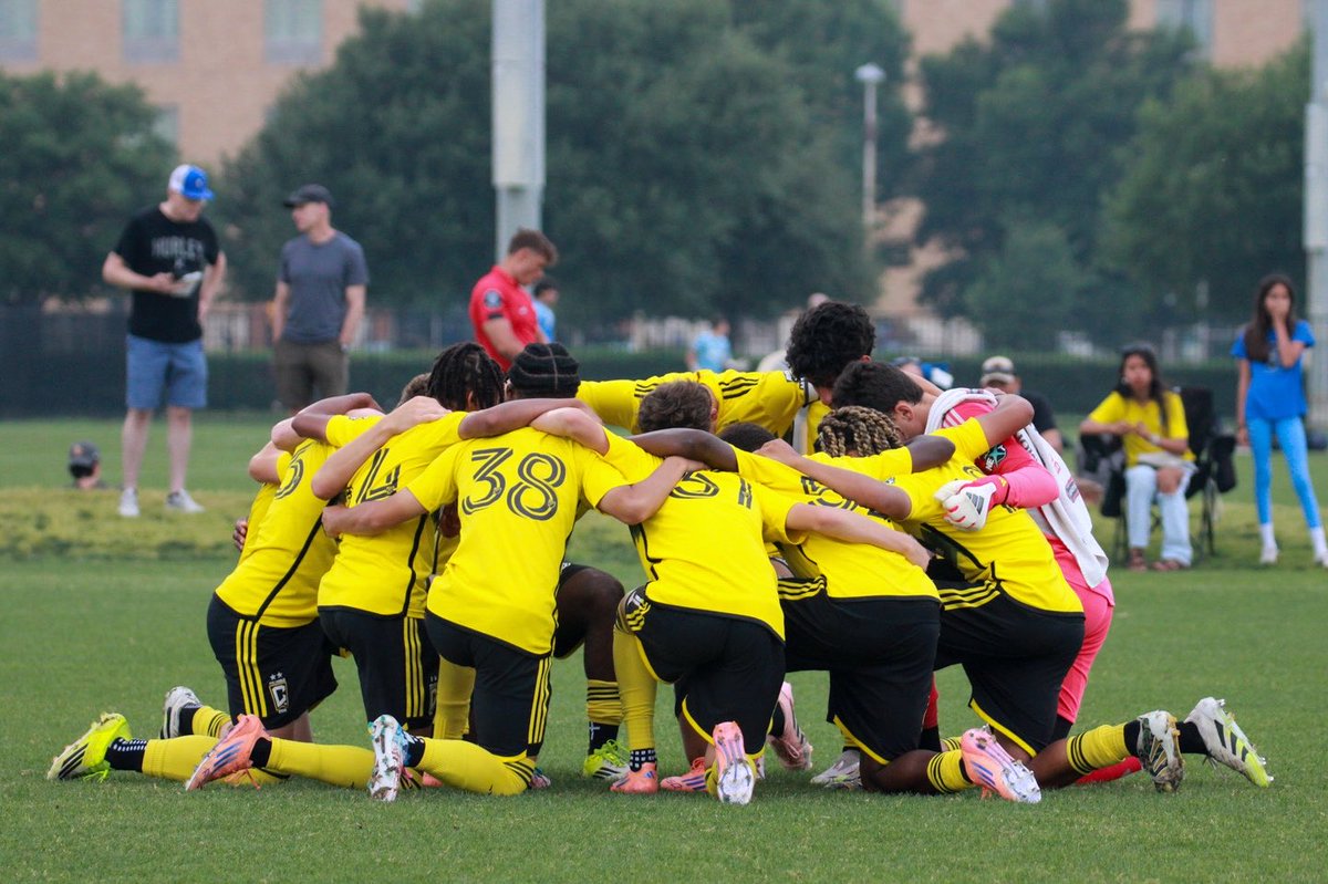 Crew Academy tweet media